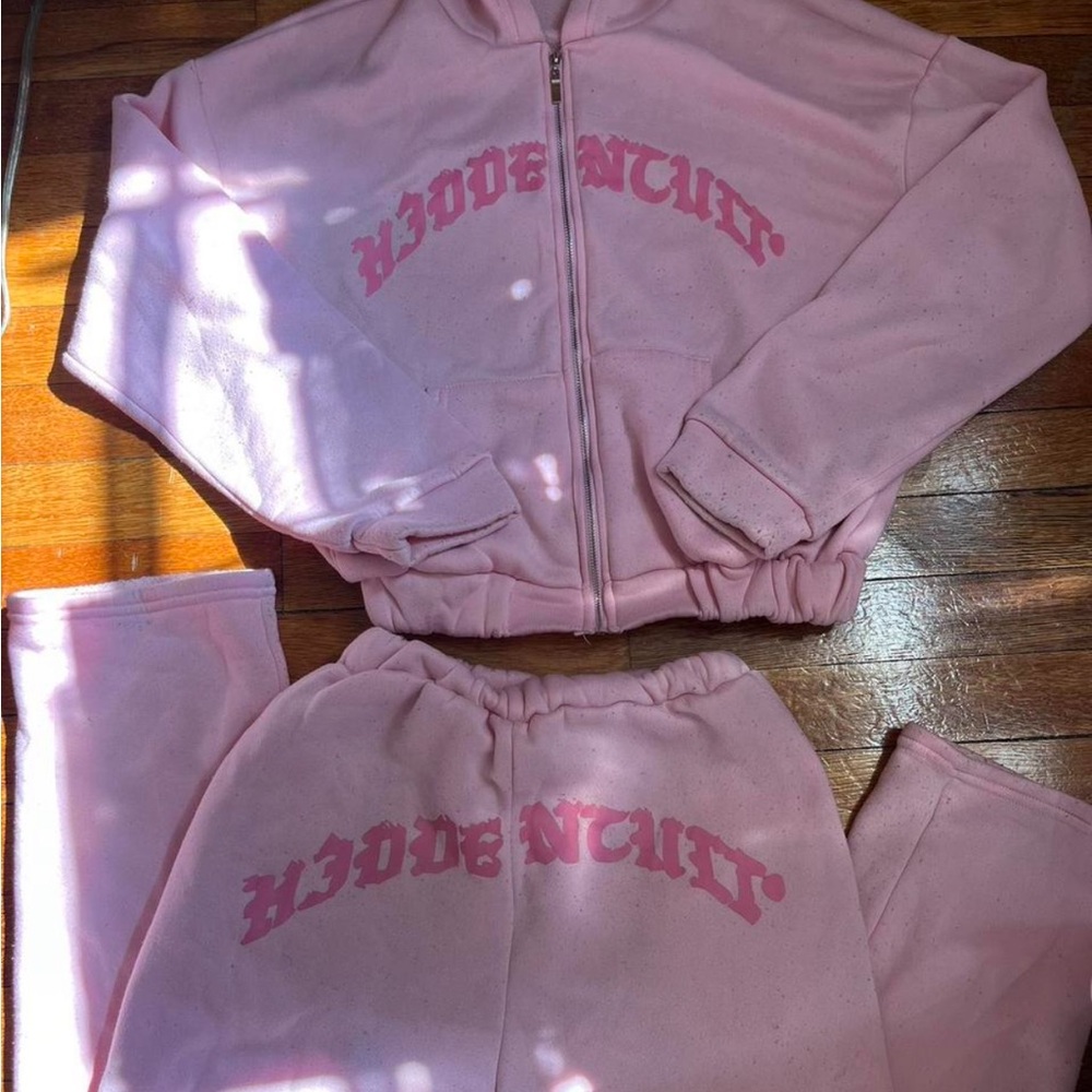 Pink Women's Hoodie and Sweatpants Set
